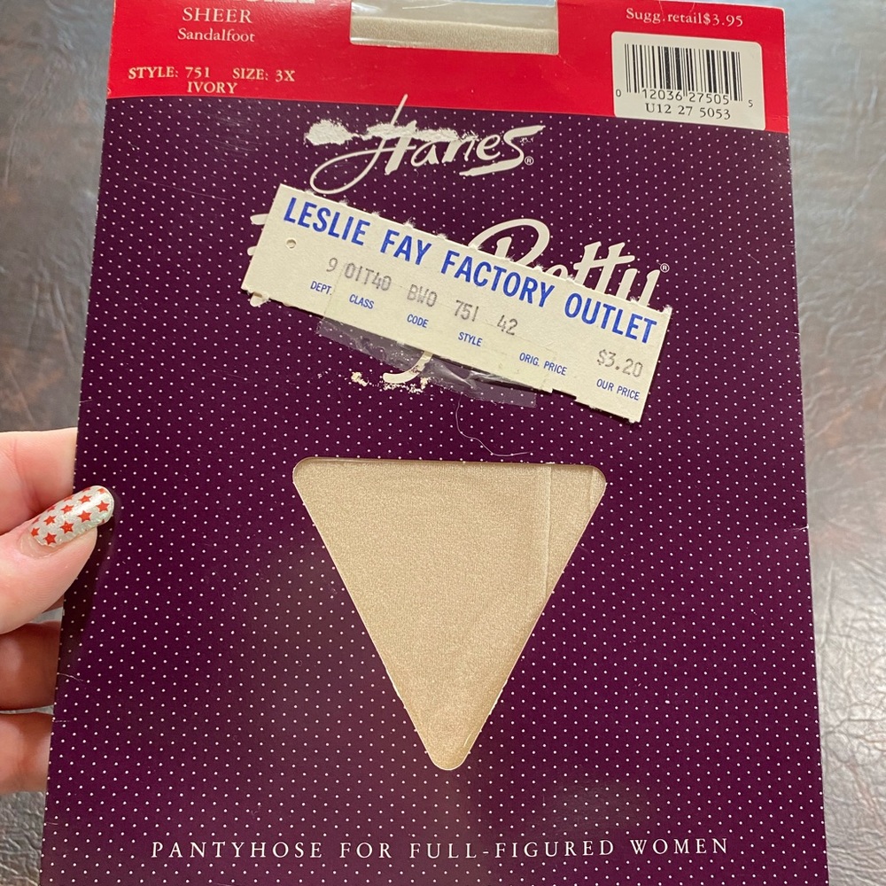 Hanes Fitting Pretty Sheer Sandalfoot Pantyhose Size 3X Ivory Queensize